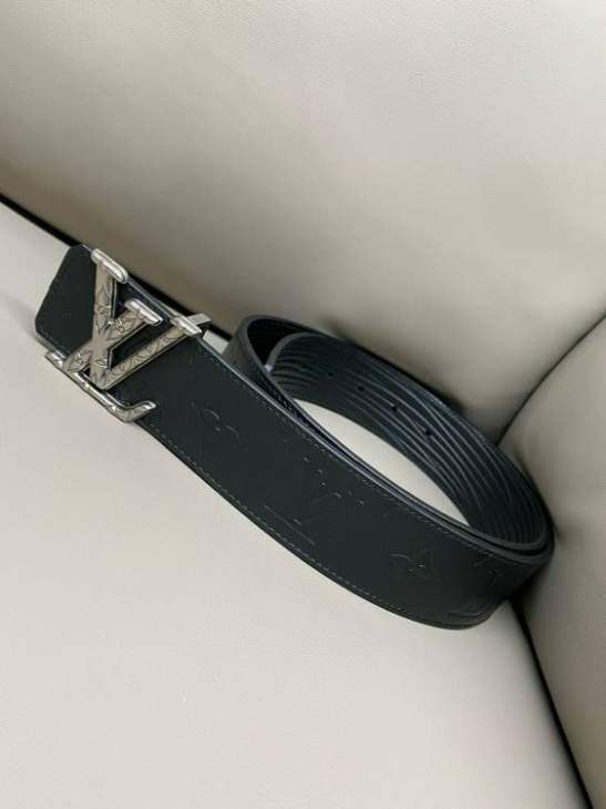 Picture of Louis Vuitton Belts _SKUfw225797274fw